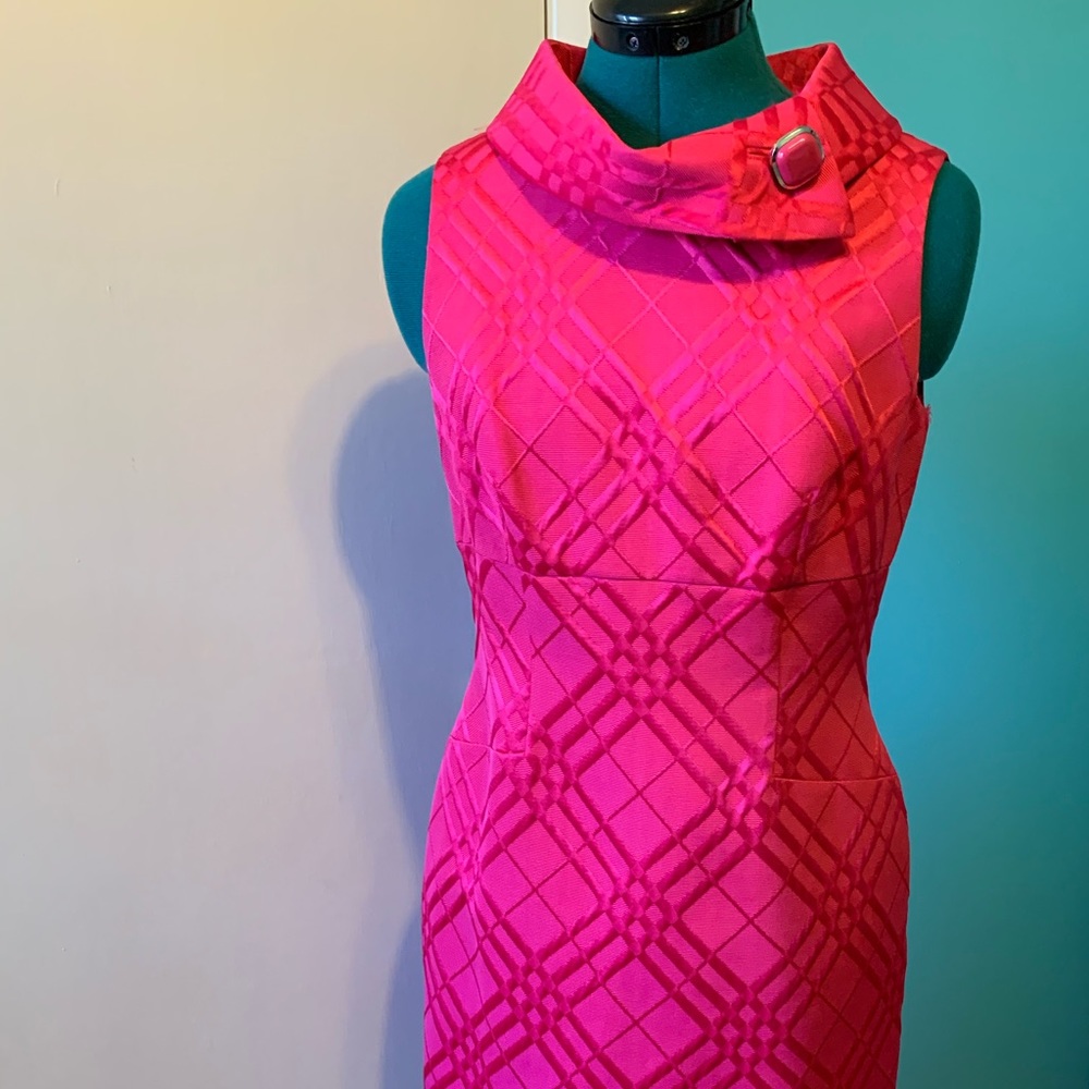 Tahari pink mod sheath dress. Worn once!